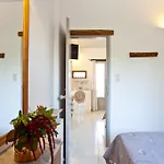 Апартаменты Paros Apartments *
