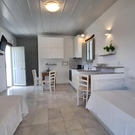 Paros Apartments *