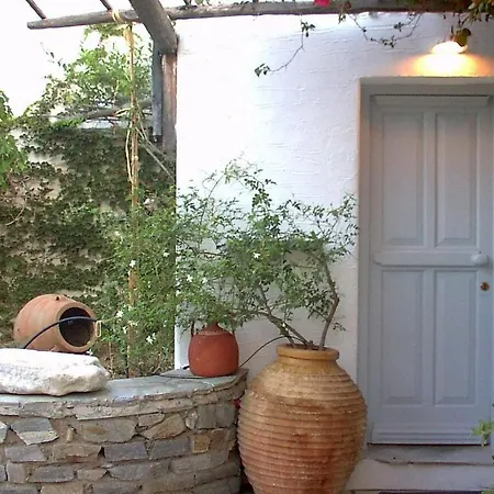 Апартаменты Paros Apartments