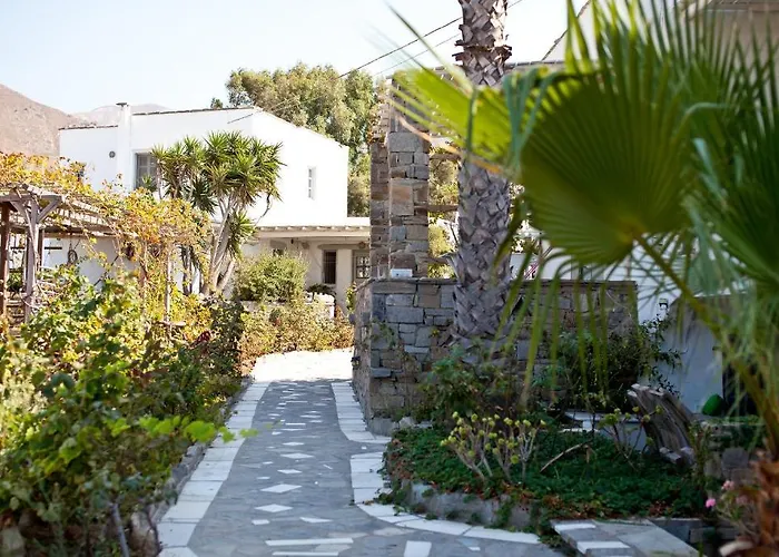 帕罗斯公寓酒店 * Páros